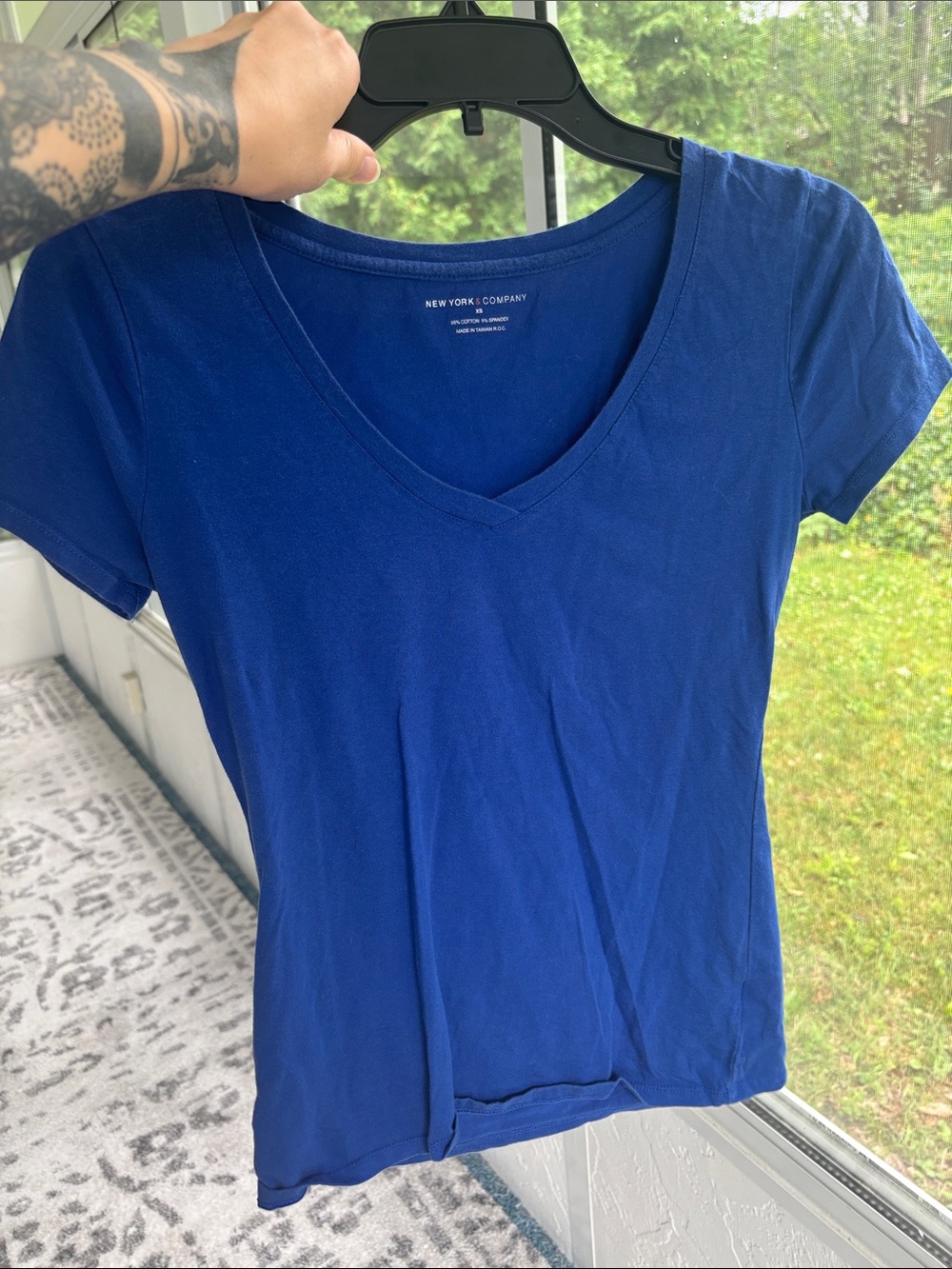 New York & Company Women's Deep Blue V-Neck Short Sleeve Tee